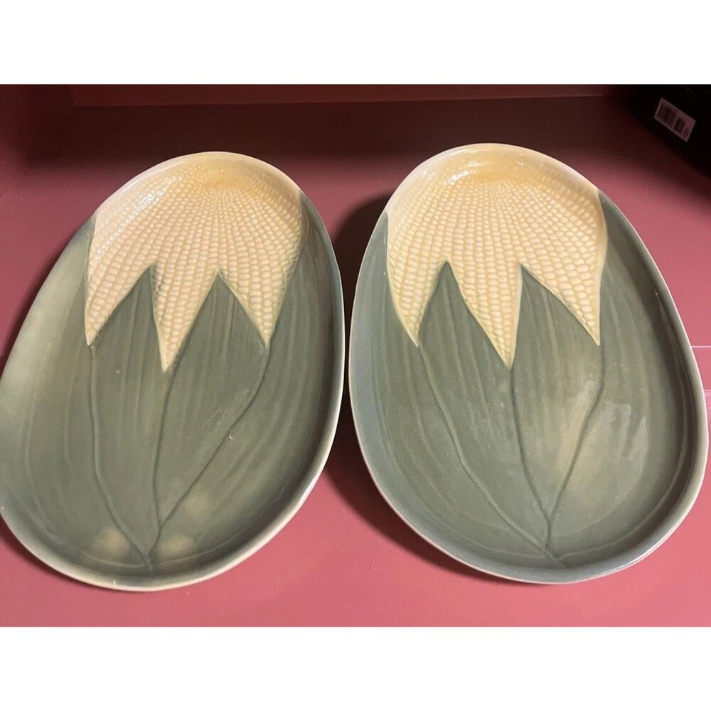 2 Vintage Shawnee Pottery Corn King #96 Platters Plates Thanksgiving